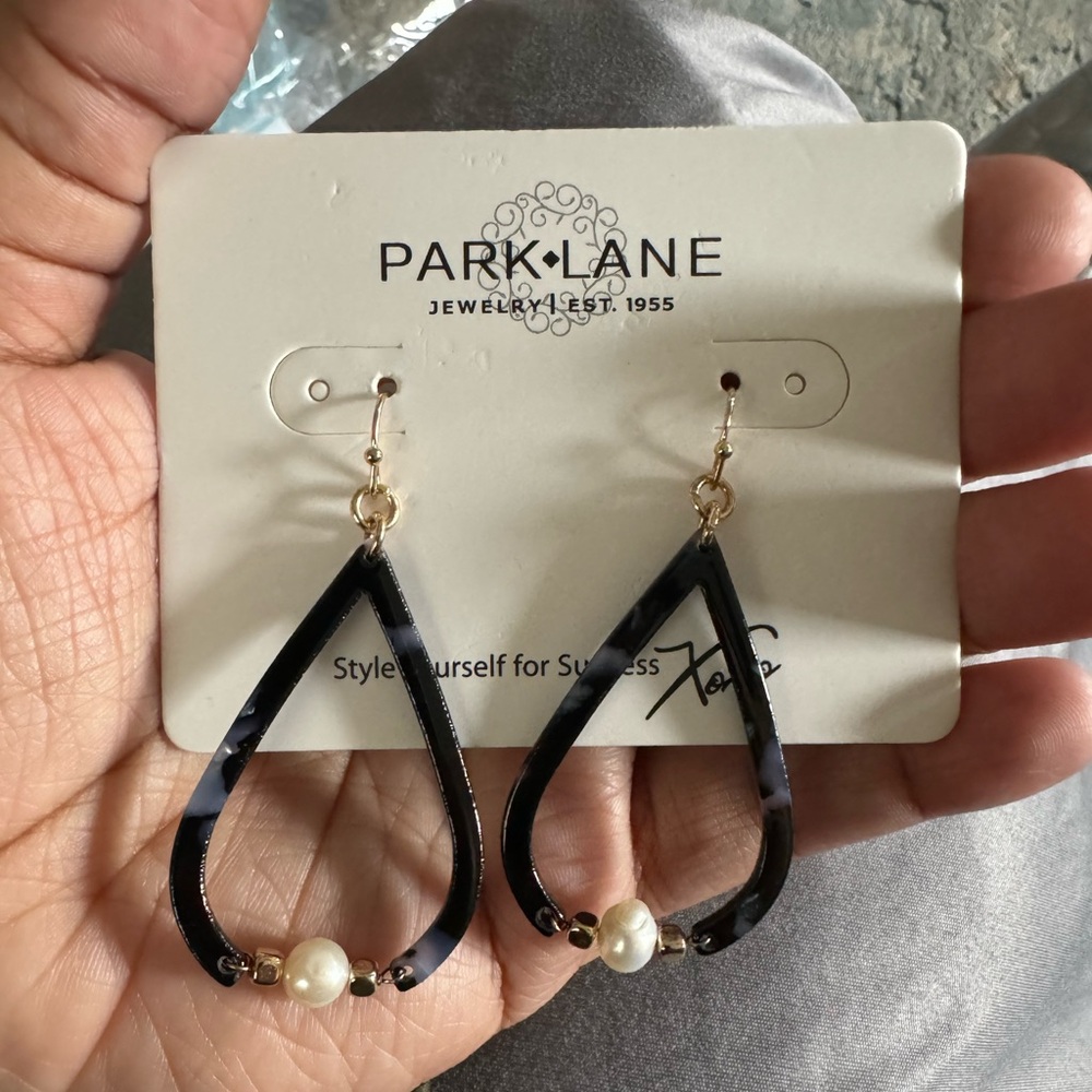 Park Lane Navy Blue Earrings (NWT)